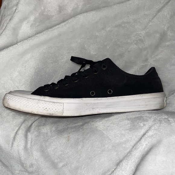 Used Converse - Picture 3 of 9